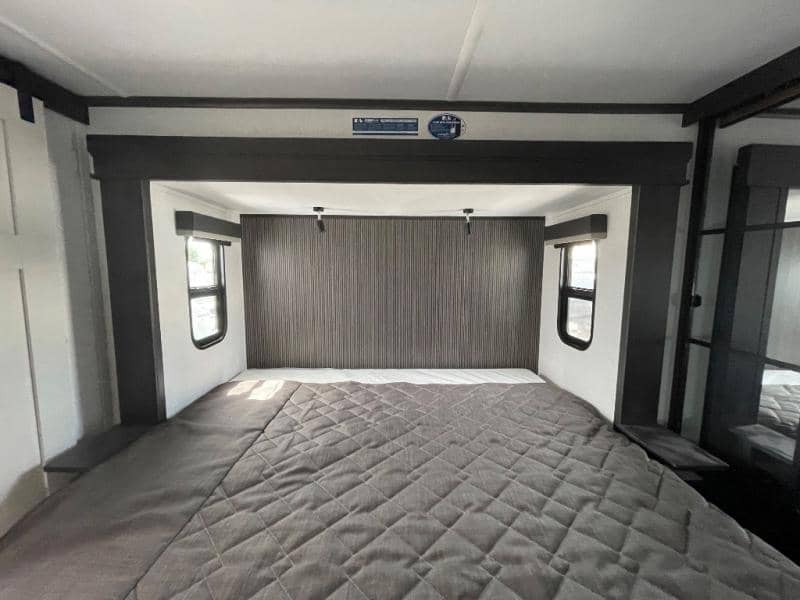 2026 Keystone RV 2026 Keystone RV Alpine Avalanche Edition - thumbnail 22