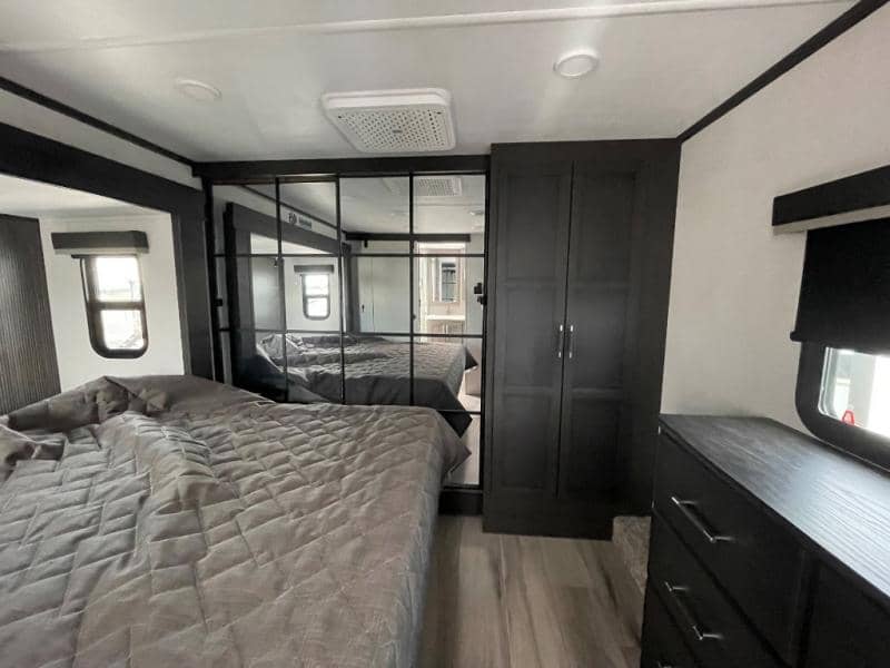 2026 Keystone RV 2026 Keystone RV Alpine Avalanche Edition - thumbnail 23