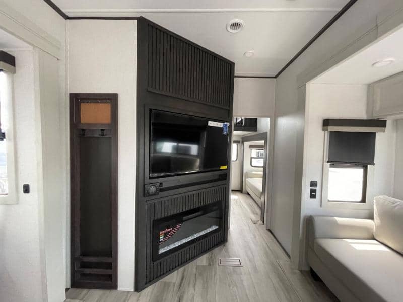 2026 Keystone RV 2026 Keystone RV Alpine Avalanche Edition - thumbnail 8