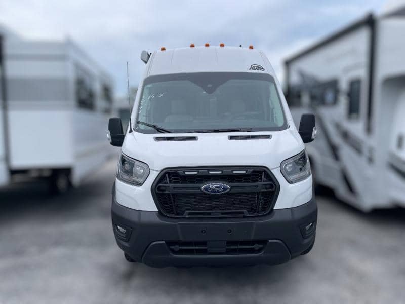 2026 Thor Motor Coach 2026 Thor Motor Coach Palladium - thumbnail 3