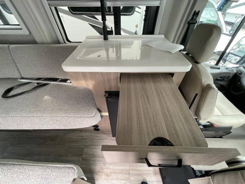 2026 Thor Motor Coach 2026 Thor Motor Coach Palladium - thumbnail 24