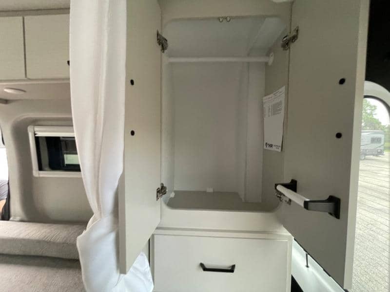 2026 Thor Motor Coach 2026 Thor Motor Coach Palladium - thumbnail 33