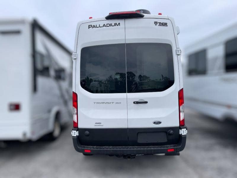 2026 Thor Motor Coach 2026 Thor Motor Coach Palladium - thumbnail 6