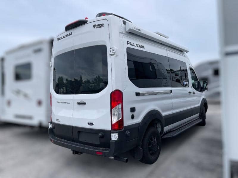 2026 Thor Motor Coach 2026 Thor Motor Coach Palladium - thumbnail 7