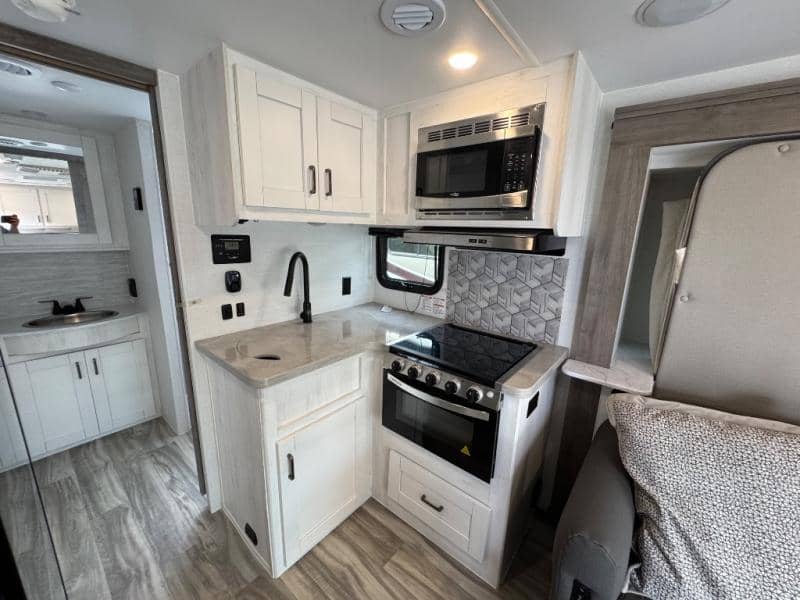 2026 Gulf Stream 2026 Gulf Stream BT Cruiser - thumbnail 23