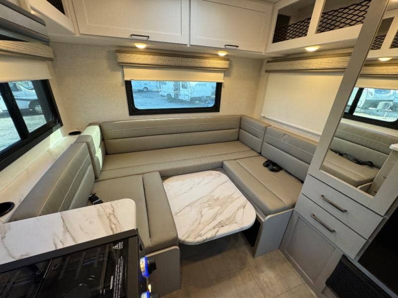 2026 Thor Motor Coach 2026 Thor Motor Coach Quantum - thumbnail 10