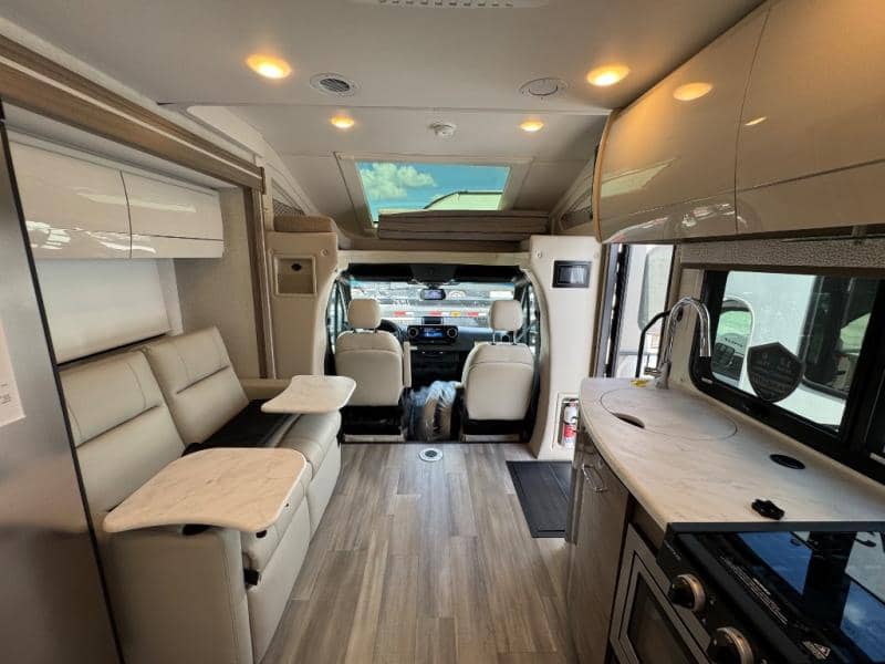 2026 Thor Motor Coach 2026 Thor Motor Coach Delano - thumbnail 10