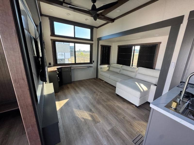 2026 Forest River 2026 Forest River CEDAR CREEK COTTAGE - thumbnail 16