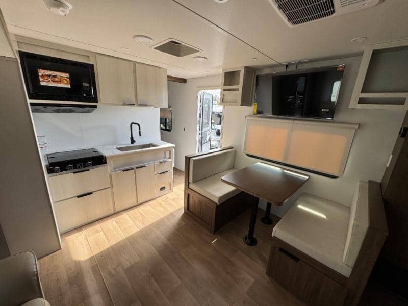 2026 Winnebago 2026 Winnebago Access - thumbnail 13