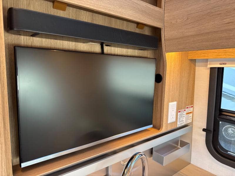 2025 Leisure Travel Vans 2025 Leisure Travel Vans Wonder - thumbnail 12