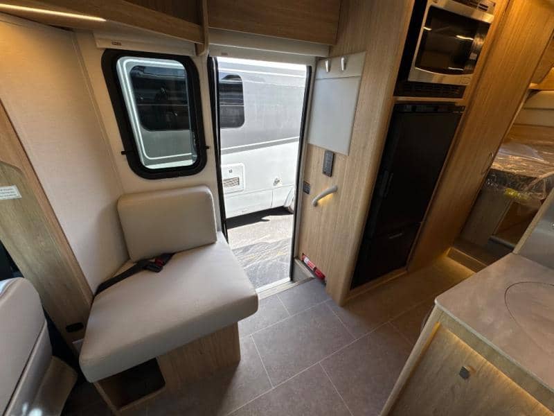 2025 Leisure Travel Vans 2025 Leisure Travel Vans Wonder - thumbnail 14