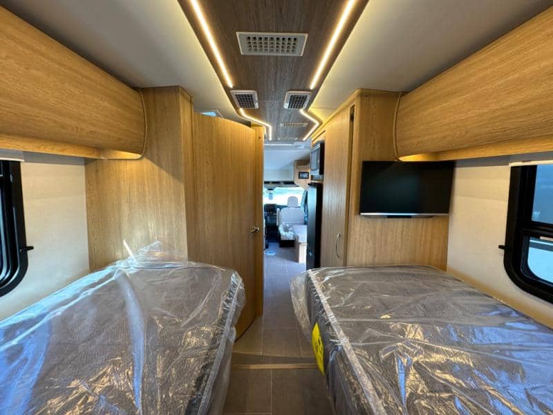 2025 Leisure Travel Vans 2025 Leisure Travel Vans Wonder - thumbnail 22