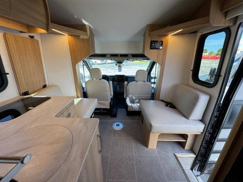 2025 Leisure Travel Vans 2025 Leisure Travel Vans Wonder - thumbnail 8