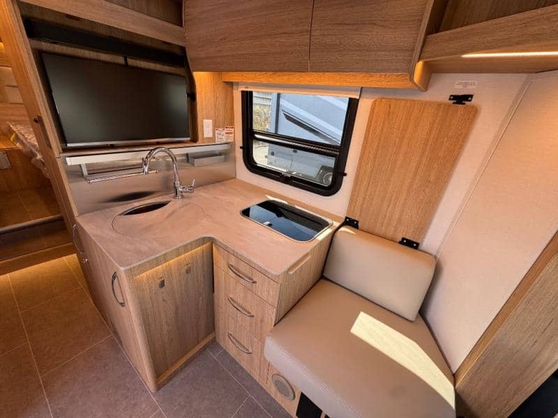 2025 Leisure Travel Vans 2025 Leisure Travel Vans Wonder - thumbnail 10