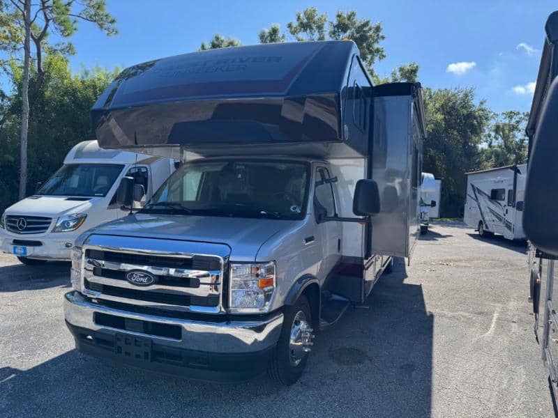 2026 Forest River 2026 Forest River Sunseeker Classic - thumbnail 3