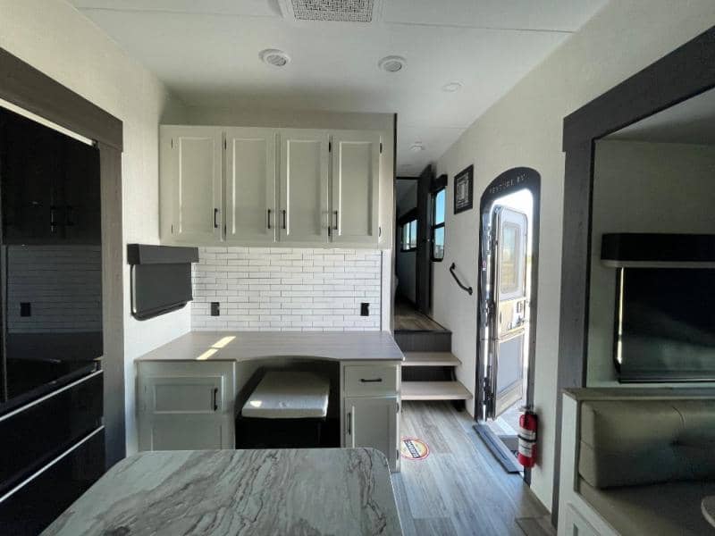 2026 Venture RV 2026 Venture RV SportTrek - thumbnail 13