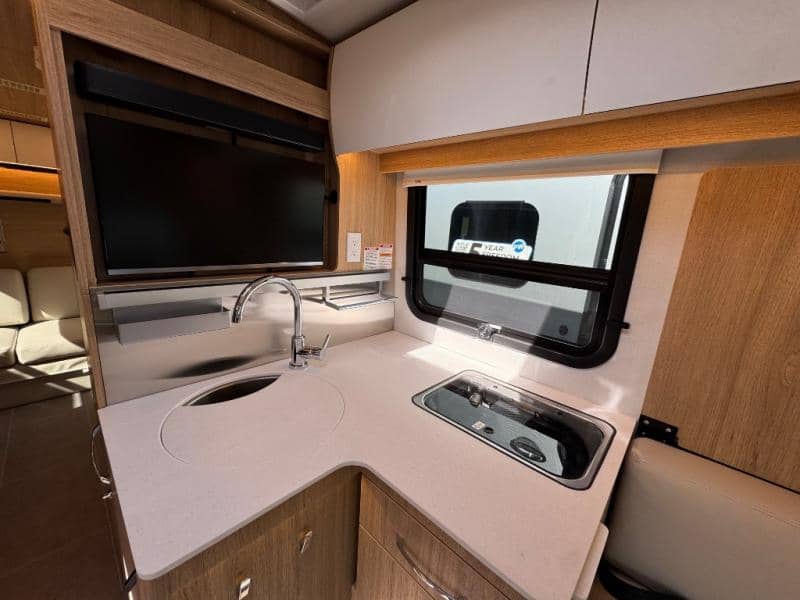 2025 Leisure Travel Vans 2025 Leisure Travel Vans Wonder - thumbnail 17