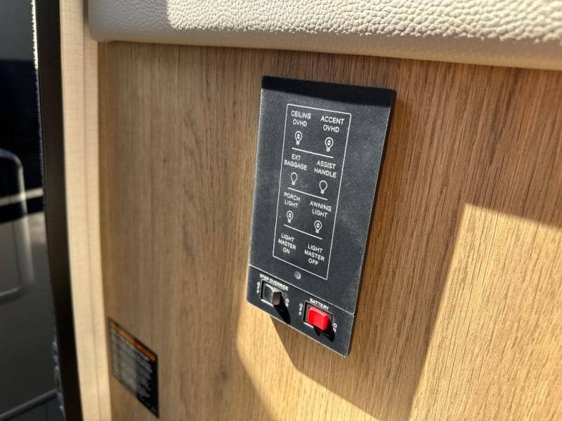 2025 Leisure Travel Vans 2025 Leisure Travel Vans Wonder - thumbnail 23