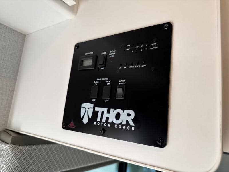 2026 Thor Motor Coach 2026 Thor Motor Coach Chateau - thumbnail 23