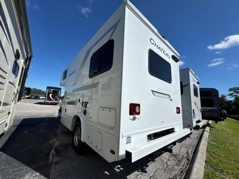 2026 Thor Motor Coach 2026 Thor Motor Coach Chateau - thumbnail 4