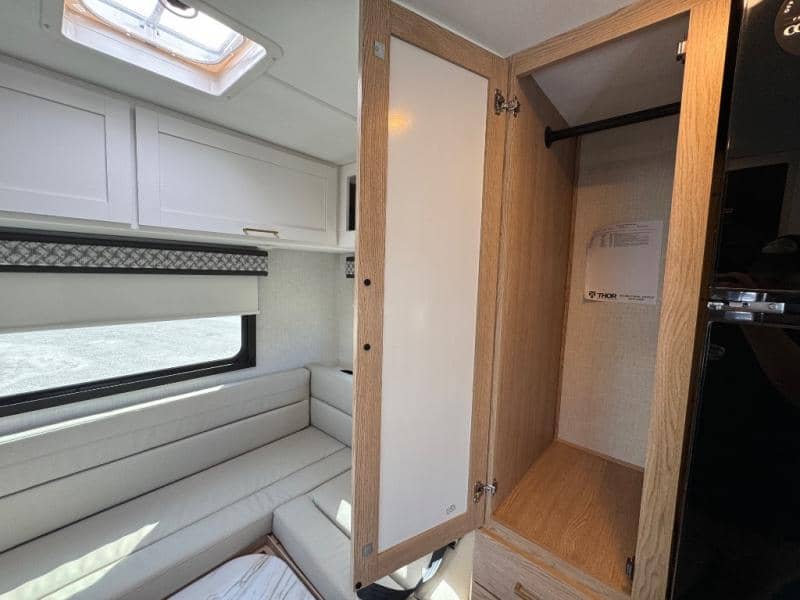 2026 Thor Motor Coach 2026 Thor Motor Coach Quantum - thumbnail 17