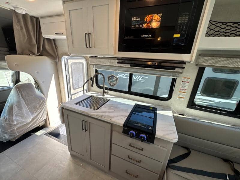 2026 Thor Motor Coach 2026 Thor Motor Coach Quantum - thumbnail 11