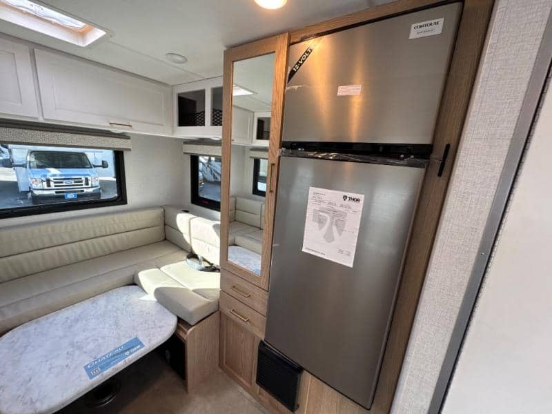 2026 Thor Motor Coach 2026 Thor Motor Coach Chateau - thumbnail 16
