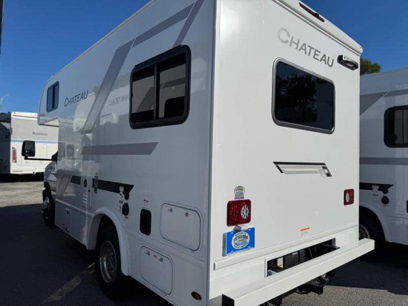 2026 Thor Motor Coach 2026 Thor Motor Coach Chateau - thumbnail 4