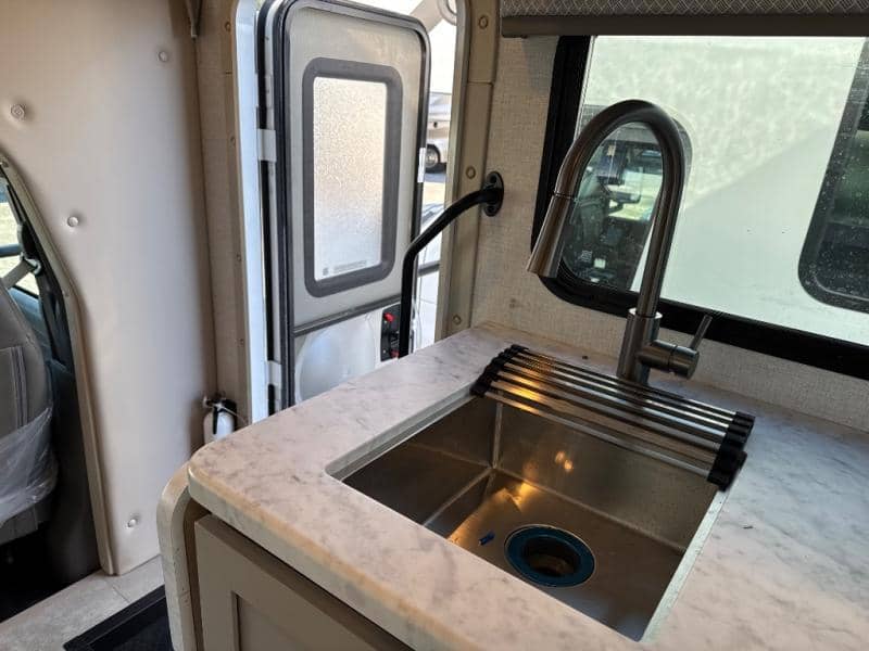 2026 Thor Motor Coach 2026 Thor Motor Coach Chateau - thumbnail 14