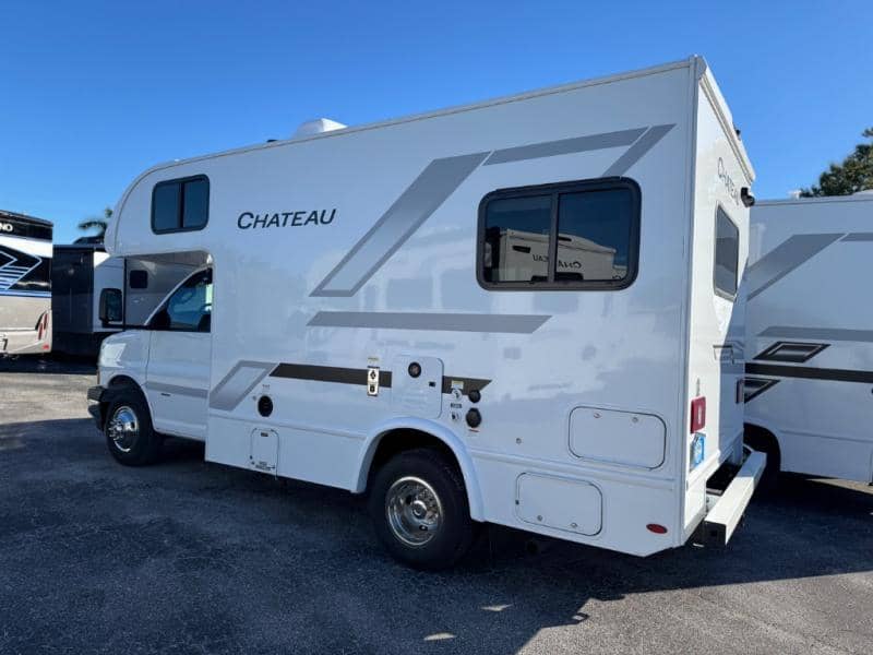 2026 Thor Motor Coach 2026 Thor Motor Coach Chateau - thumbnail 4