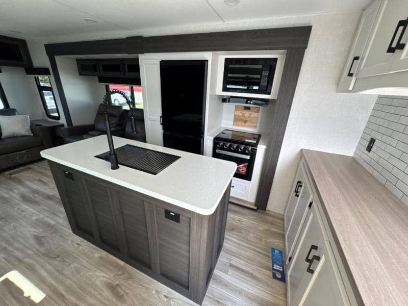 2026 Venture RV 2026 Venture RV SportTrek Touring Edition - thumbnail 11