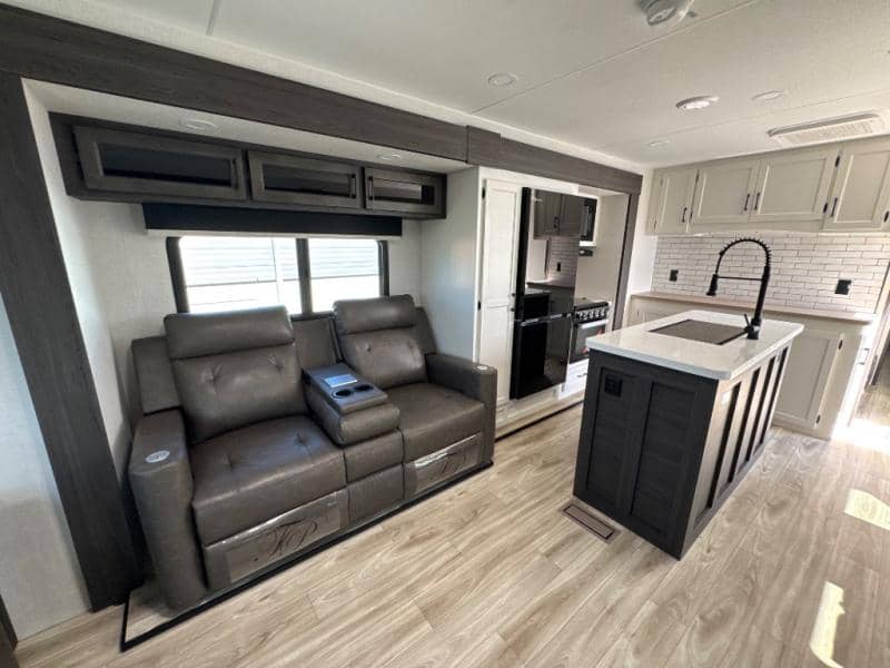 2026 Venture RV 2026 Venture RV SportTrek Touring Edition - thumbnail 19