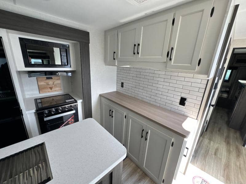 2026 Venture RV 2026 Venture RV SportTrek Touring Edition - thumbnail 21