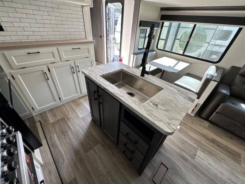 2026 Venture RV 2026 Venture RV SportTrek - thumbnail 16