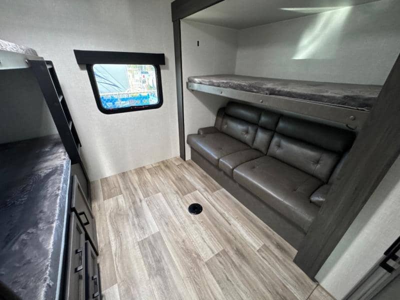 2026 Venture RV 2026 Venture RV SportTrek - thumbnail 20