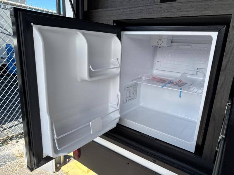 2026 Venture RV 2026 Venture RV SportTrek - thumbnail 9