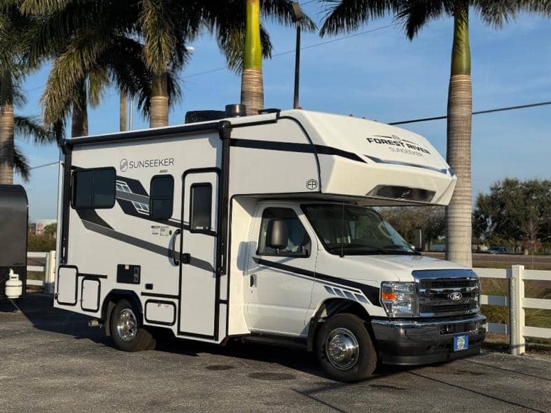 2026 Forest River 2026 Forest River Sunseeker - thumbnail 1