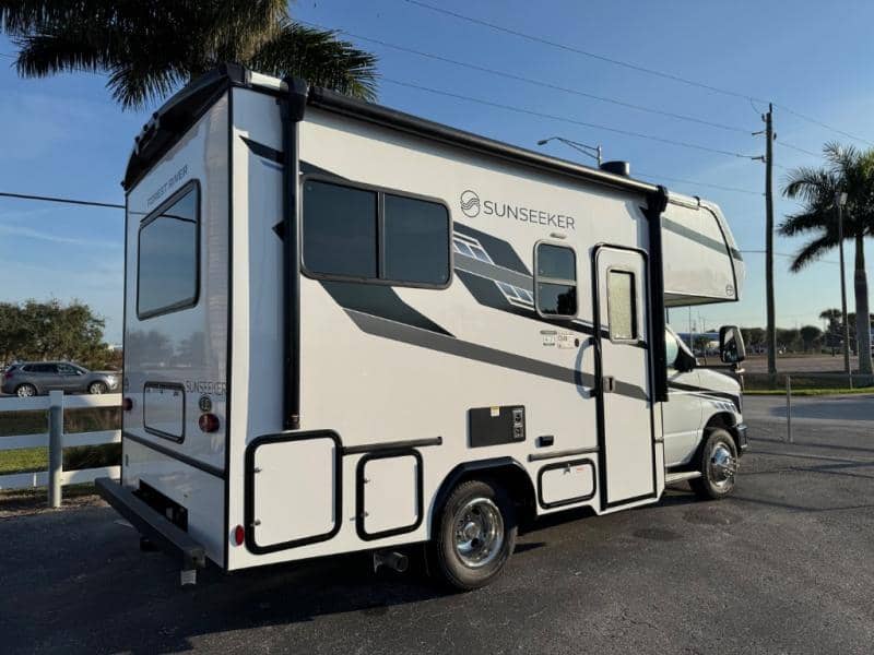 2026 Forest River 2026 Forest River Sunseeker - thumbnail 5