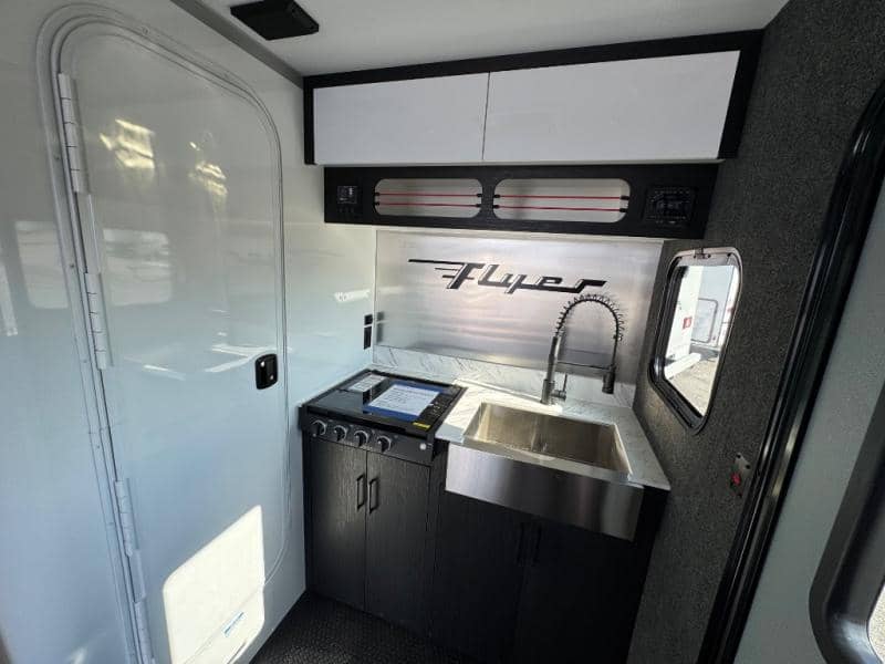 2026 inTech RV 2026 inTech RV Flyer Toy Hauler Expandable - thumbnail 13