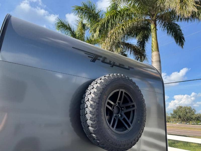 2026 inTech RV 2026 inTech RV Flyer Toy Hauler Expandable - thumbnail 6