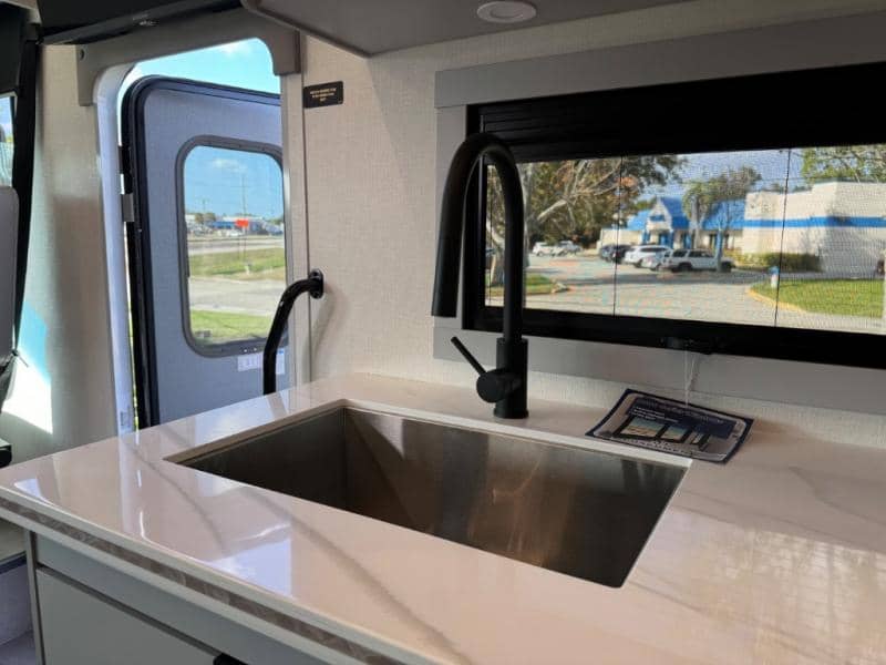 2026 Coachmen 2026 Coachmen Euro - thumbnail 11