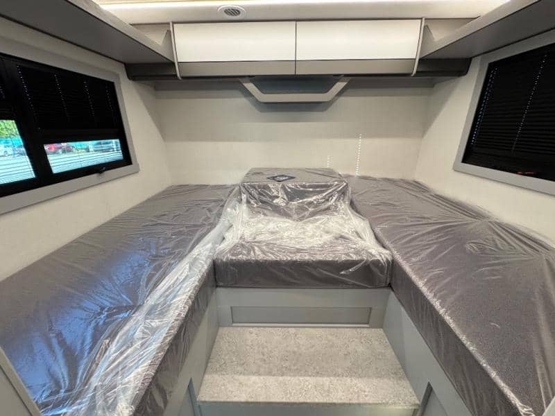 2026 Coachmen 2026 Coachmen Euro - thumbnail 19