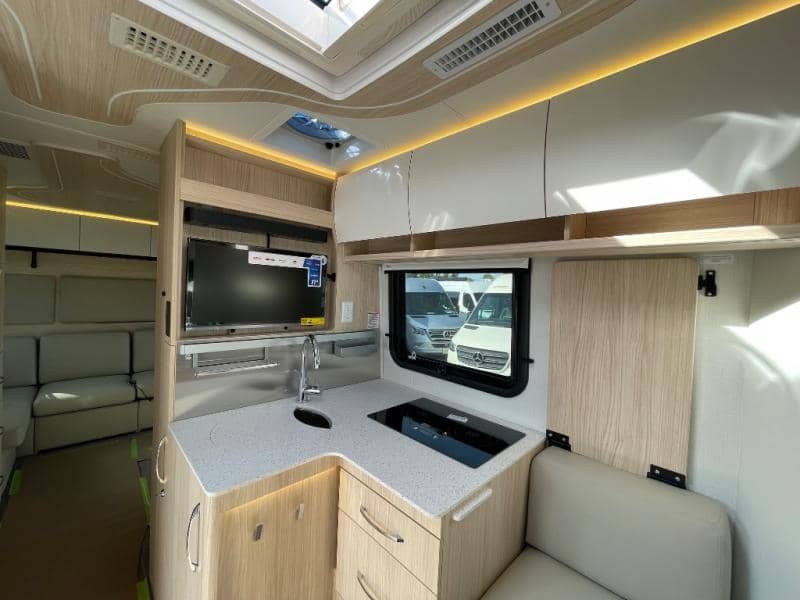 2026 Leisure Travel Vans 2026 Leisure Travel Vans Unity - thumbnail 9