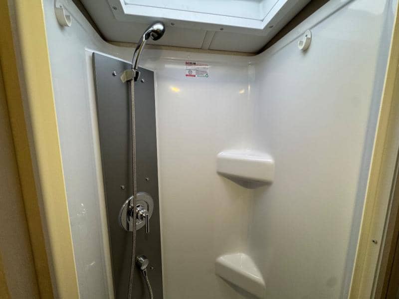 2026 Winnebago 2026 Winnebago Navion - thumbnail 23