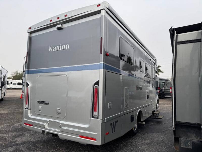 2026 Winnebago 2026 Winnebago Navion - thumbnail 5