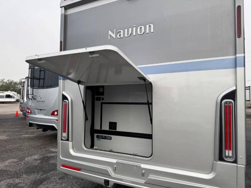 2026 Winnebago 2026 Winnebago Navion - thumbnail 6