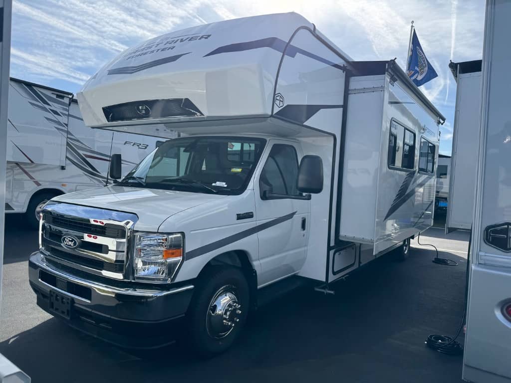 2026 Forest River 2026 Forest River Forester - thumbnail 3