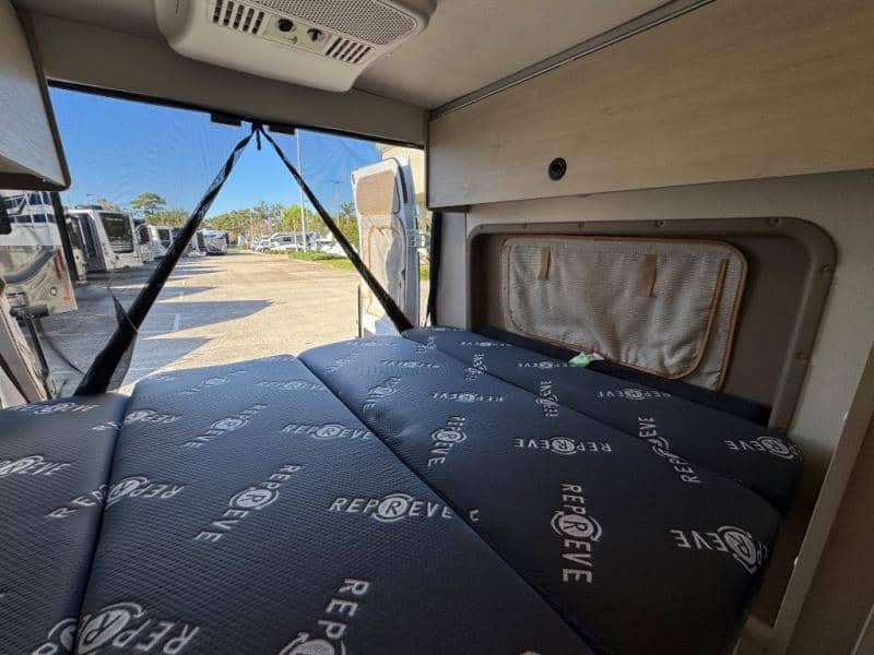 2026 Winnebago 2026 Winnebago Solis - thumbnail 17