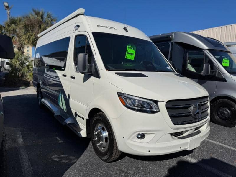 2026 Pleasure-Way 2026 Pleasure-Way Plateau - thumbnail 1