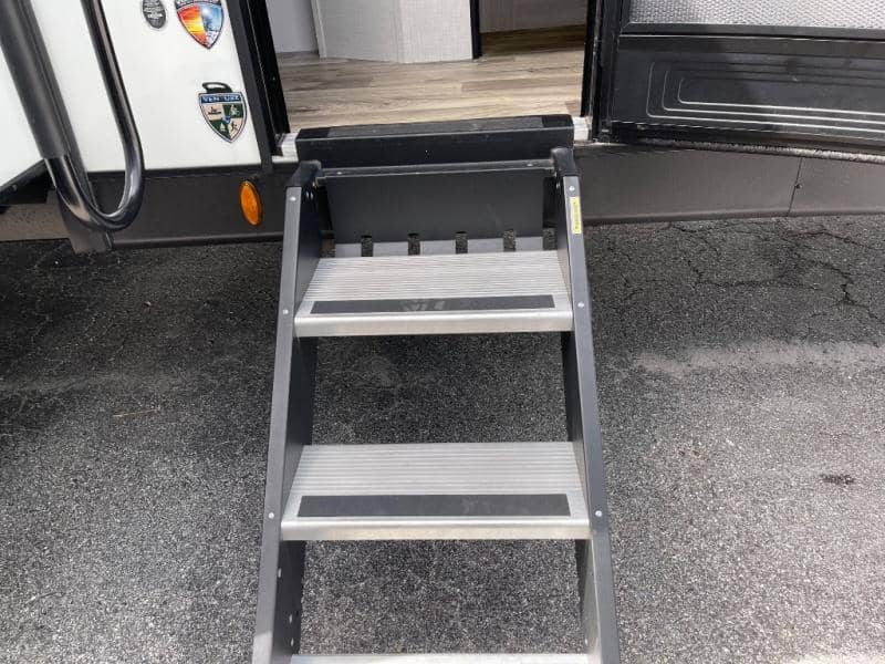 2024 Venture RV 2024 Venture RV SportTrek - thumbnail 15